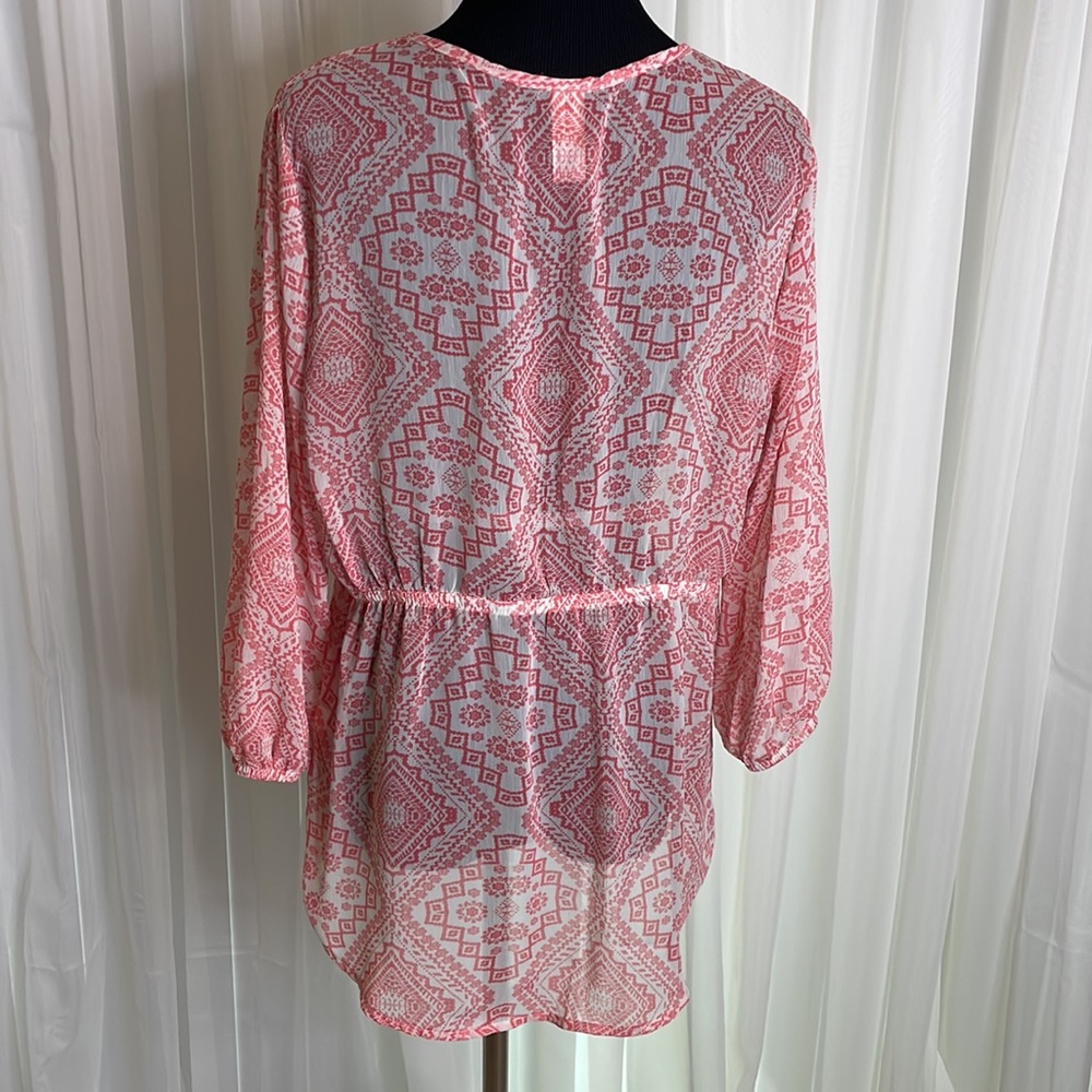 Coral/Beige Print Top by No Boundaries, size XL (15-17) - Picture 3 of 4